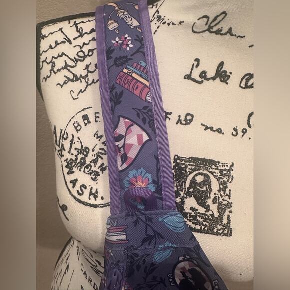 NWT Disney Vera Bradley Beauty & The Beast Friends Crossbody Mini Sling bag - Picture 5 of 10